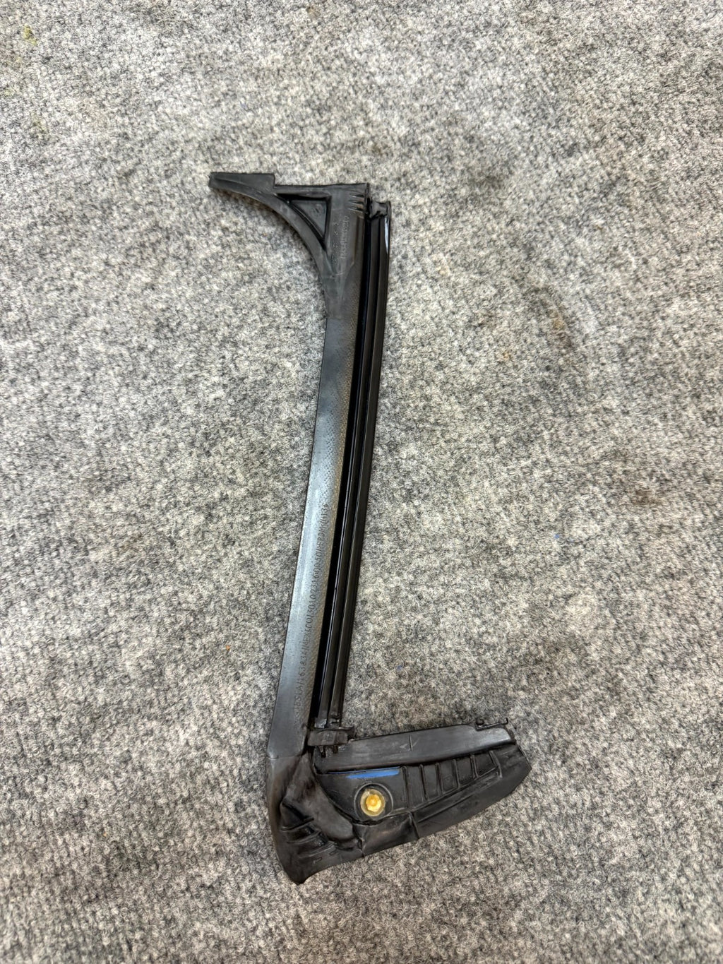 17-23 TESLA MODEL 3 REAR LEFT QUARTER GLASS WEATHERSTRIP SEAL OEM, 1497715-00-D
