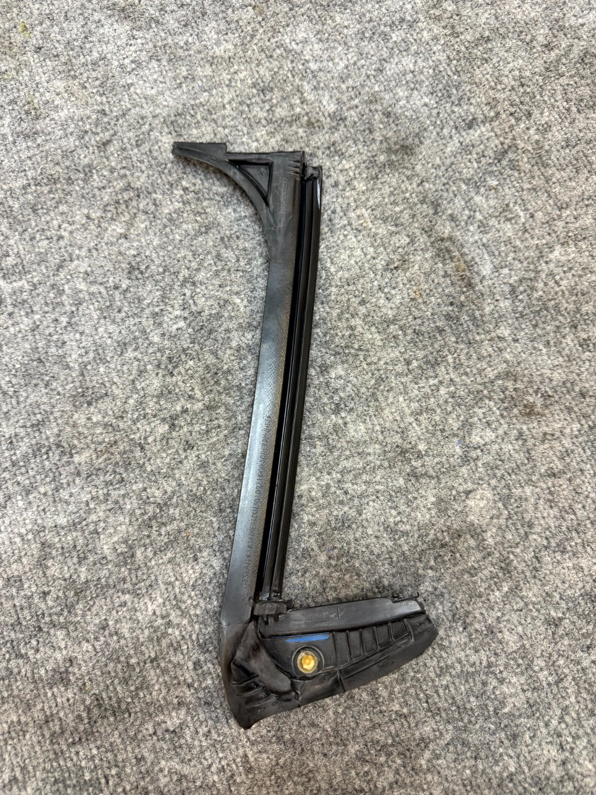 17-23 TESLA MODEL 3 REAR LEFT QUARTER GLASS WEATHERSTRIP SEAL OEM, 1497715-00-D