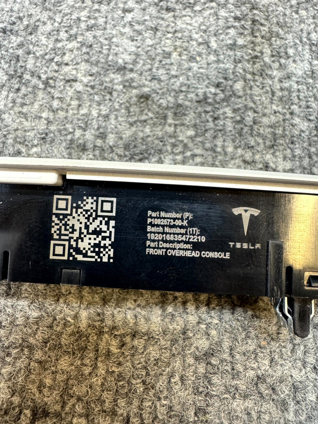 2017-2023 TESLA MODEL 3 FRONT DOME OVERHEAD LIGHT HAZARD SWITCH OEM, 109257300K