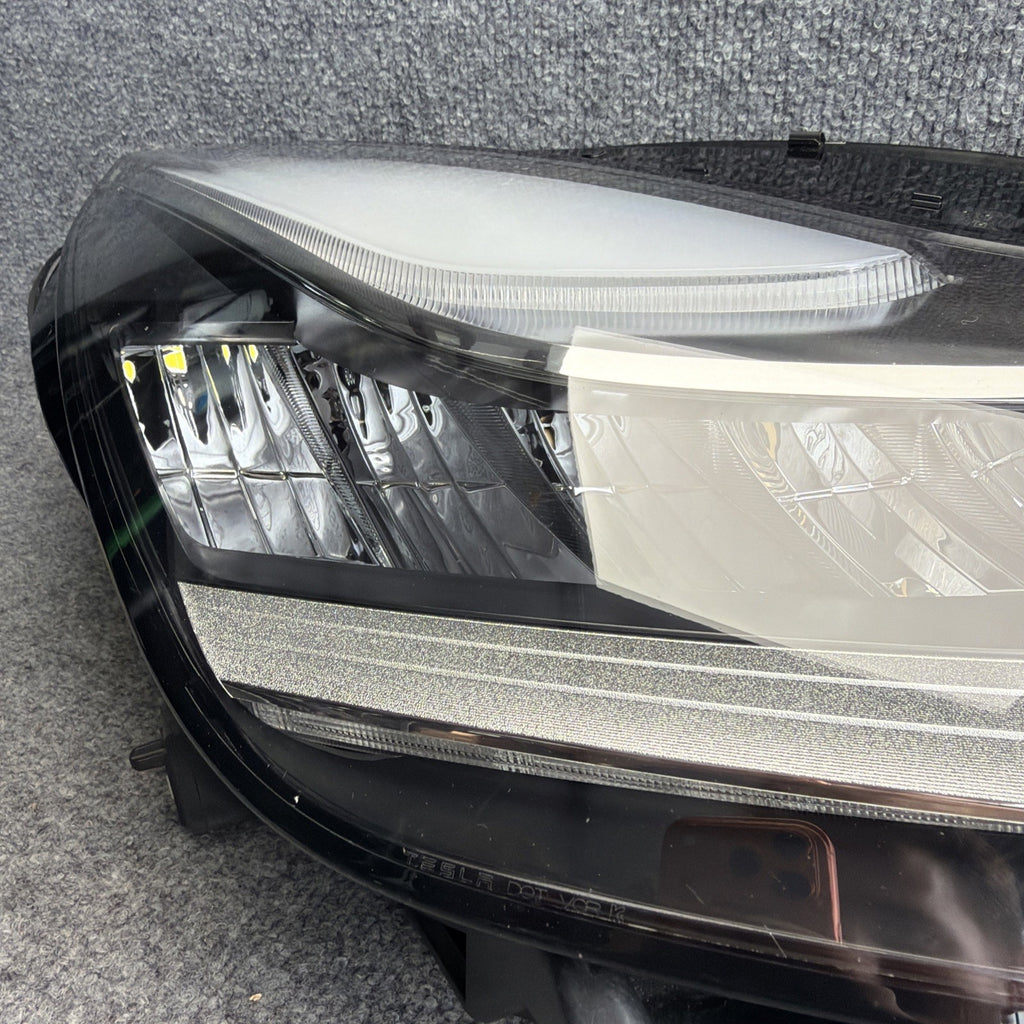 10-22 Tesla Model 3-Y Headlamp Assembly Up-Level Right Hand 2085750-00-A OEM