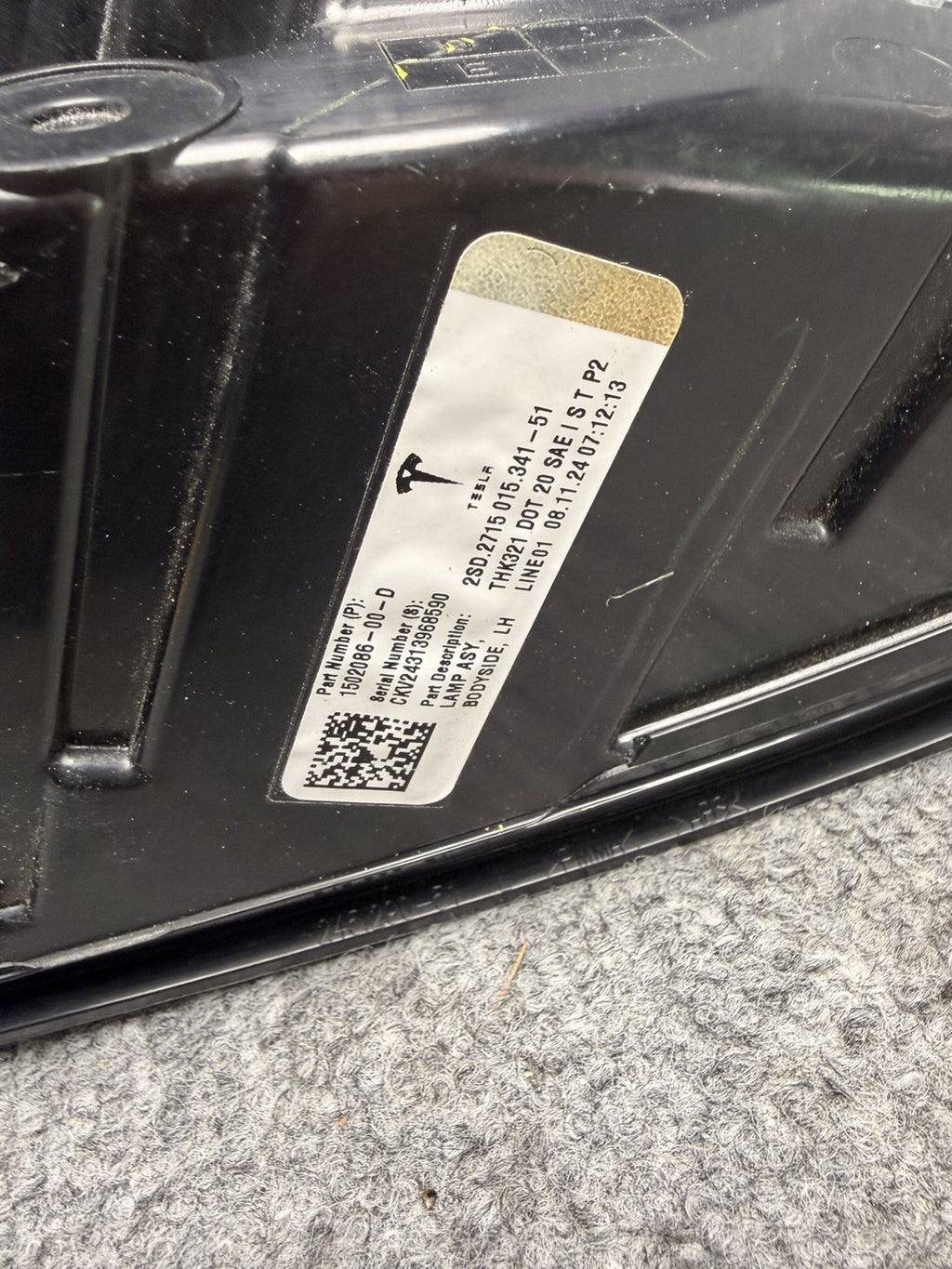 2020 - 2024 TESLA MODEL Y REAR LEFT DRIVER OUTER TAIL LIGHT OEM 1502086-00-D