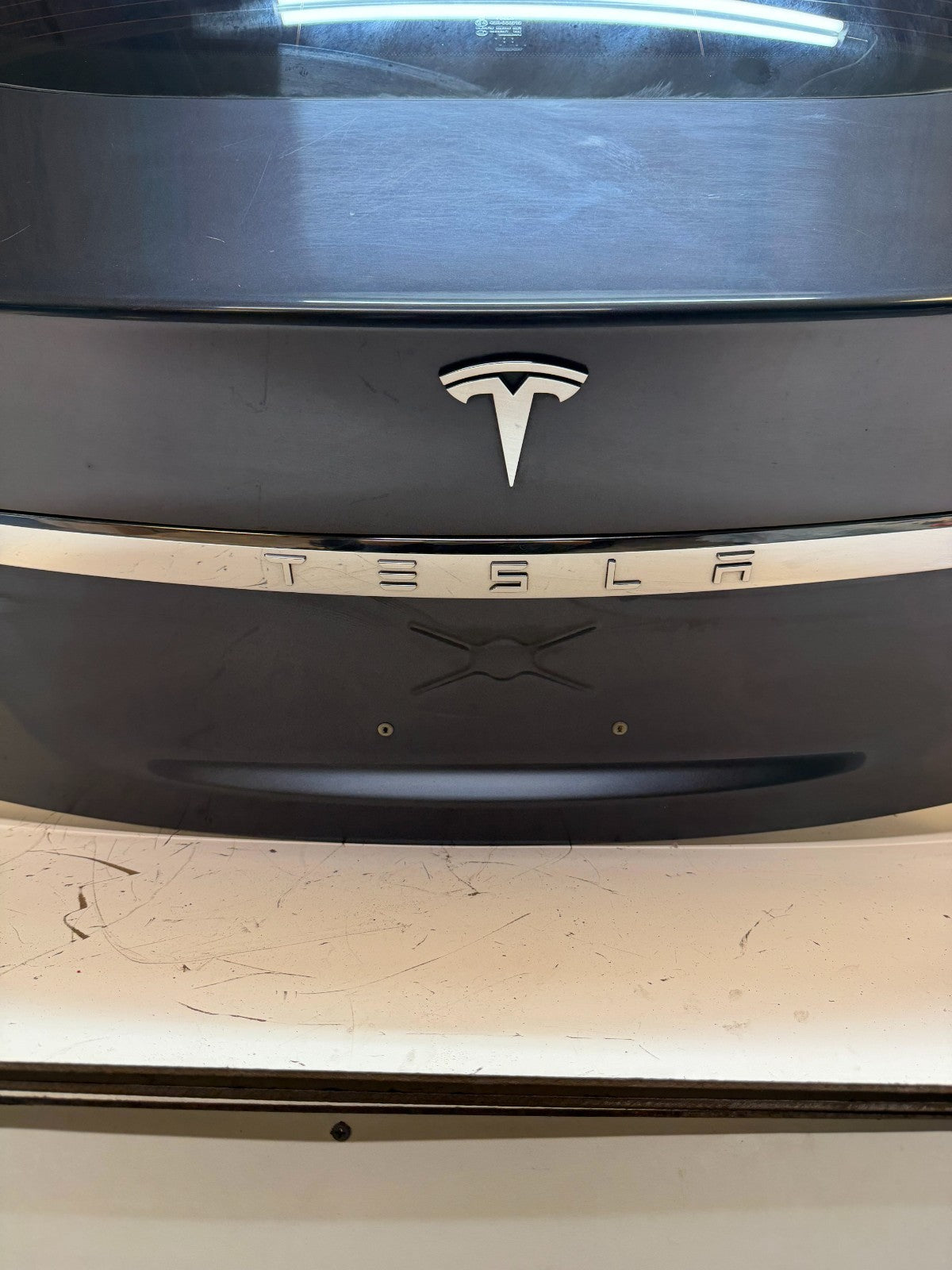 2016-2020 Tesla  Model S Liftgate Trunk Lid Tailgate Hatch Shell Black w/ Glass