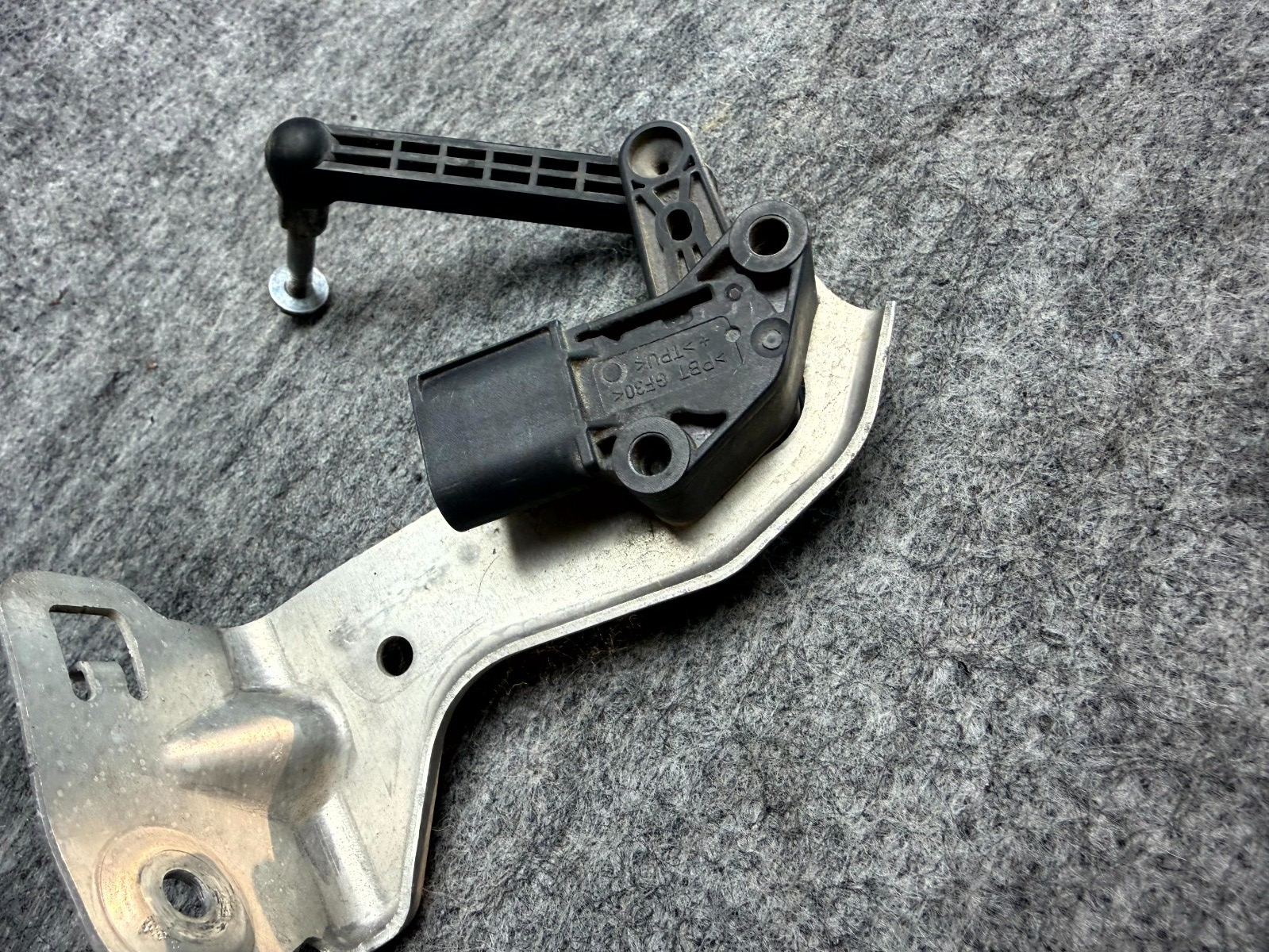 ♦️16-20 TESLA MODEL X RIGHT AIR SUSPENSION RIDE HEIGHT SENSOR OEM, 6006526-00-B