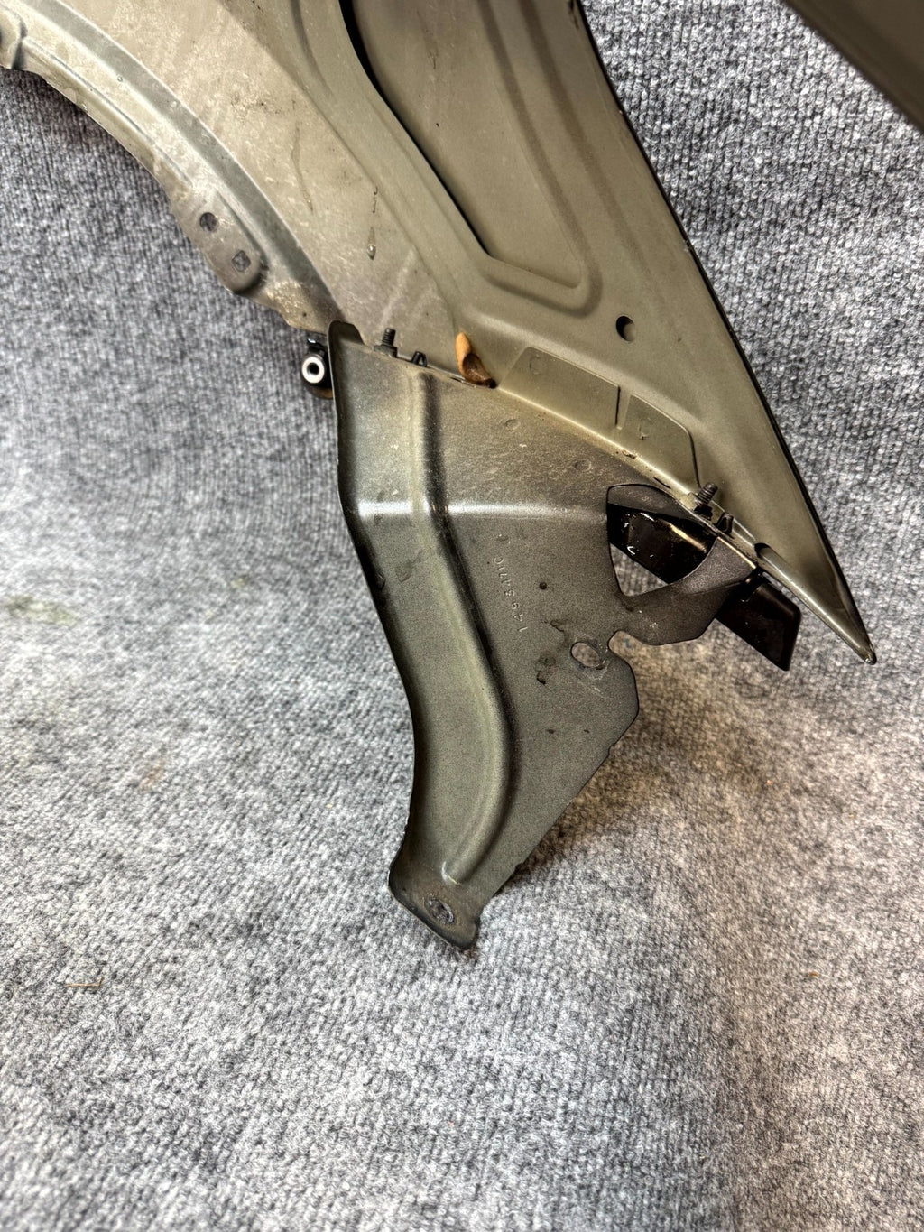 2020 - 2024 TESLA MODEL Y FRONT LEFT DRIVER SIDE FENDER PANEL OEM