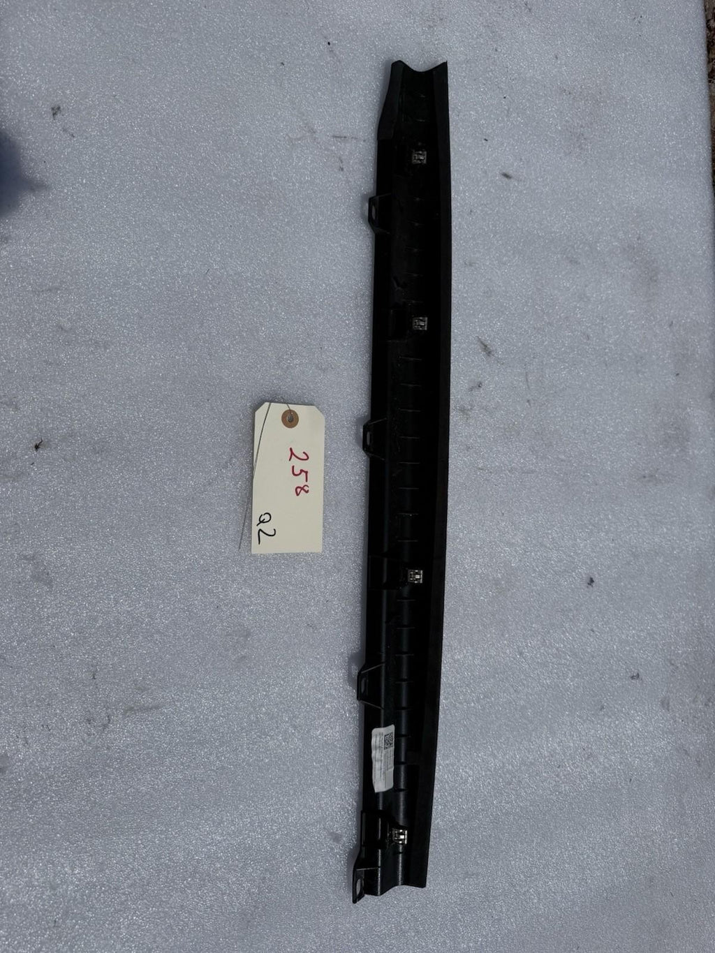 ♦️16-20 TESLA MODEL X MX REAR RIGHT FALCON DOOR SUEDE TRIM COVER OEM, 105155606C