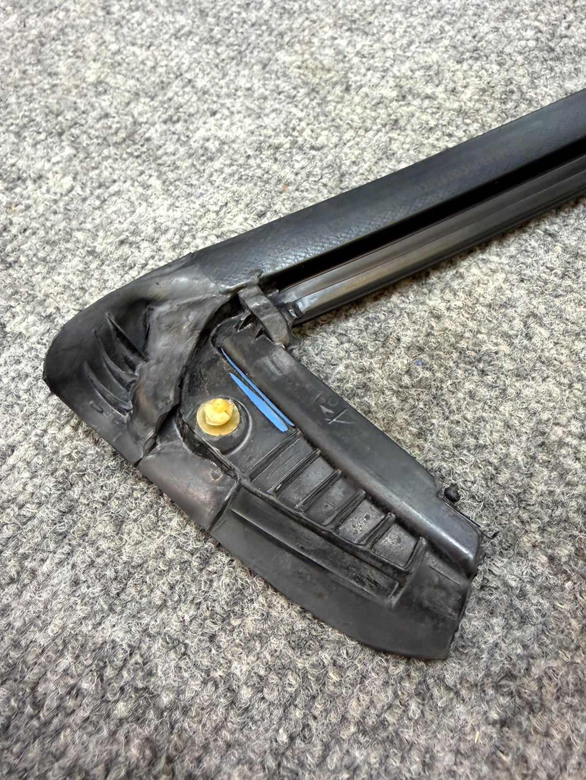 17-23 TESLA MODEL 3 REAR LEFT QUARTER GLASS WEATHERSTRIP SEAL OEM, 1497715-00-D