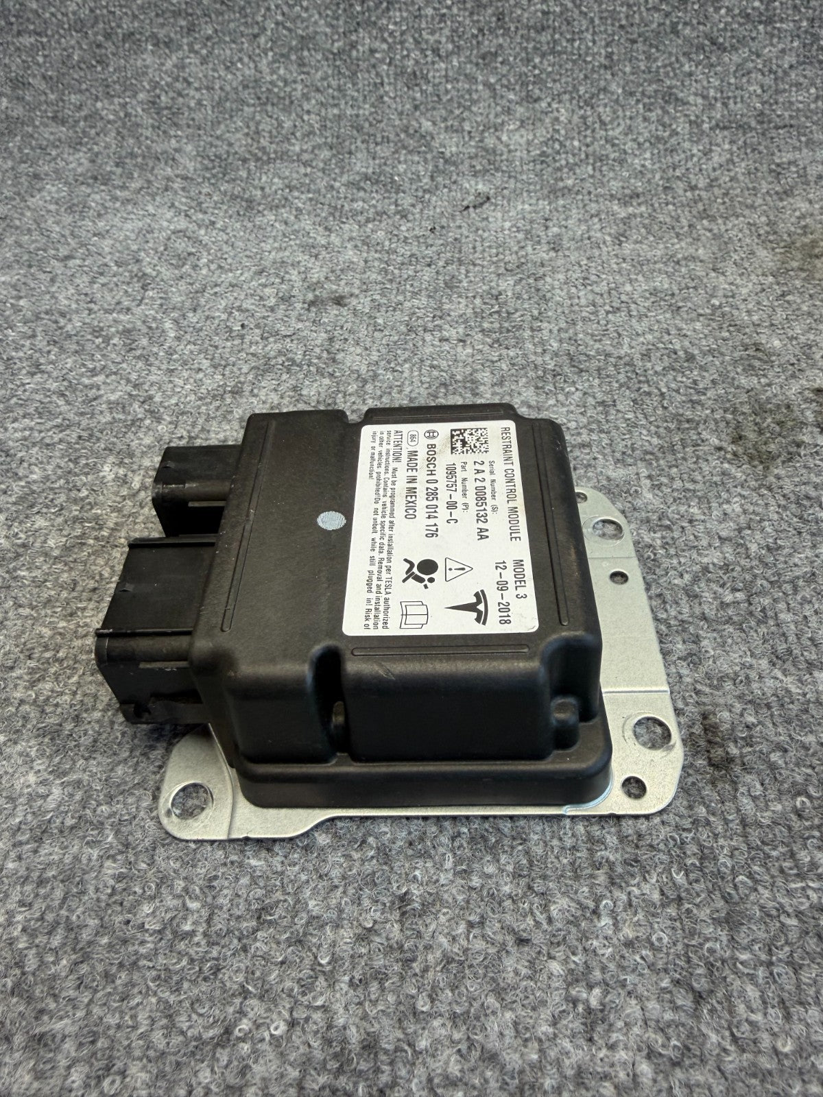 2017-2023 TESLA MODEL 3 SAFETY RESTRAINT COMPUTER CONTROL MODULE OEM