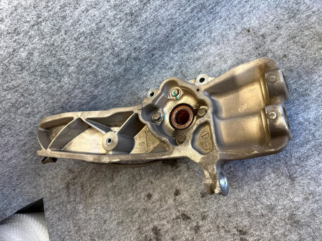 ♦️2012 - 2020 TESLA MODEL S FRONT RIGHT SIDE KNUCKLE WHEEL HUB OEM, 1030606-00-D