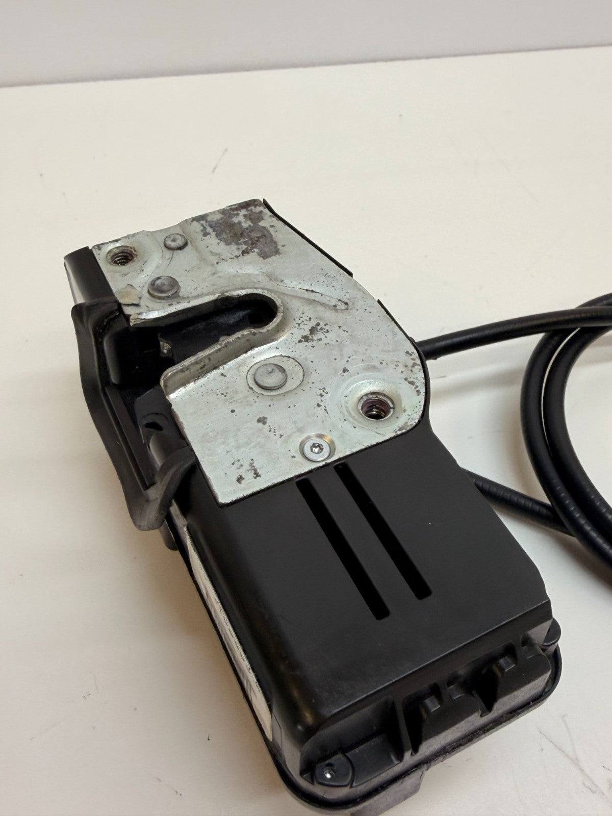 12-20 Tesla S Rear Driver Door Lock Latch Actuator w/ Cable 6008911-00-D