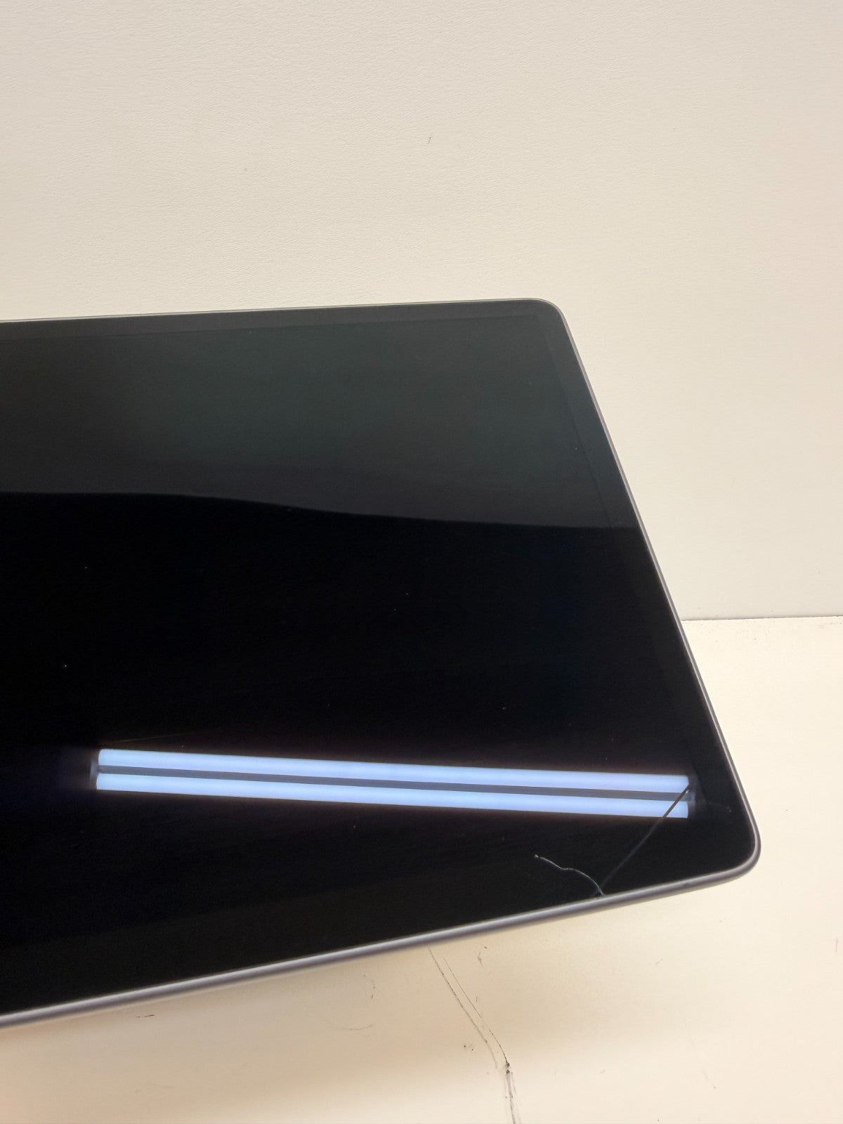 2017-23 Tesla Model 3 Y Center Touchscreen Display Screen 1089543-00-J