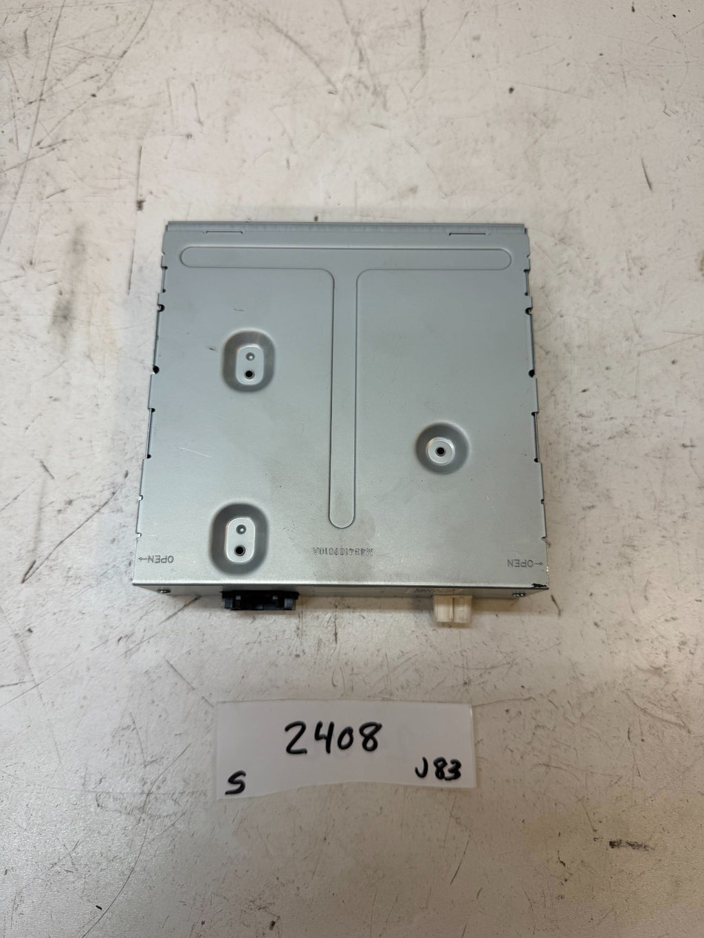 2012-2016 Tesla Model S Satellite radio receiver control module OEM 1004787-01-C