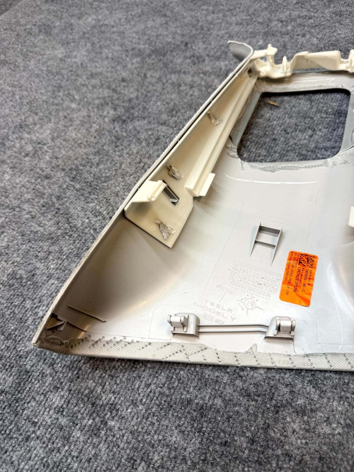 2020 - 2024 TESLA MODEL Y FRONT LEFT B-PILLAR LOWER TRIM COVER OEM, 1494606-00-C