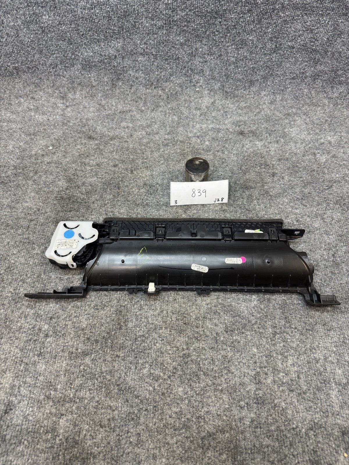 2017 – 2023 TESLA MODEL 3 LEFT DASH HEATER LOWER AIR VENT GRILLE OEM, 108332000F