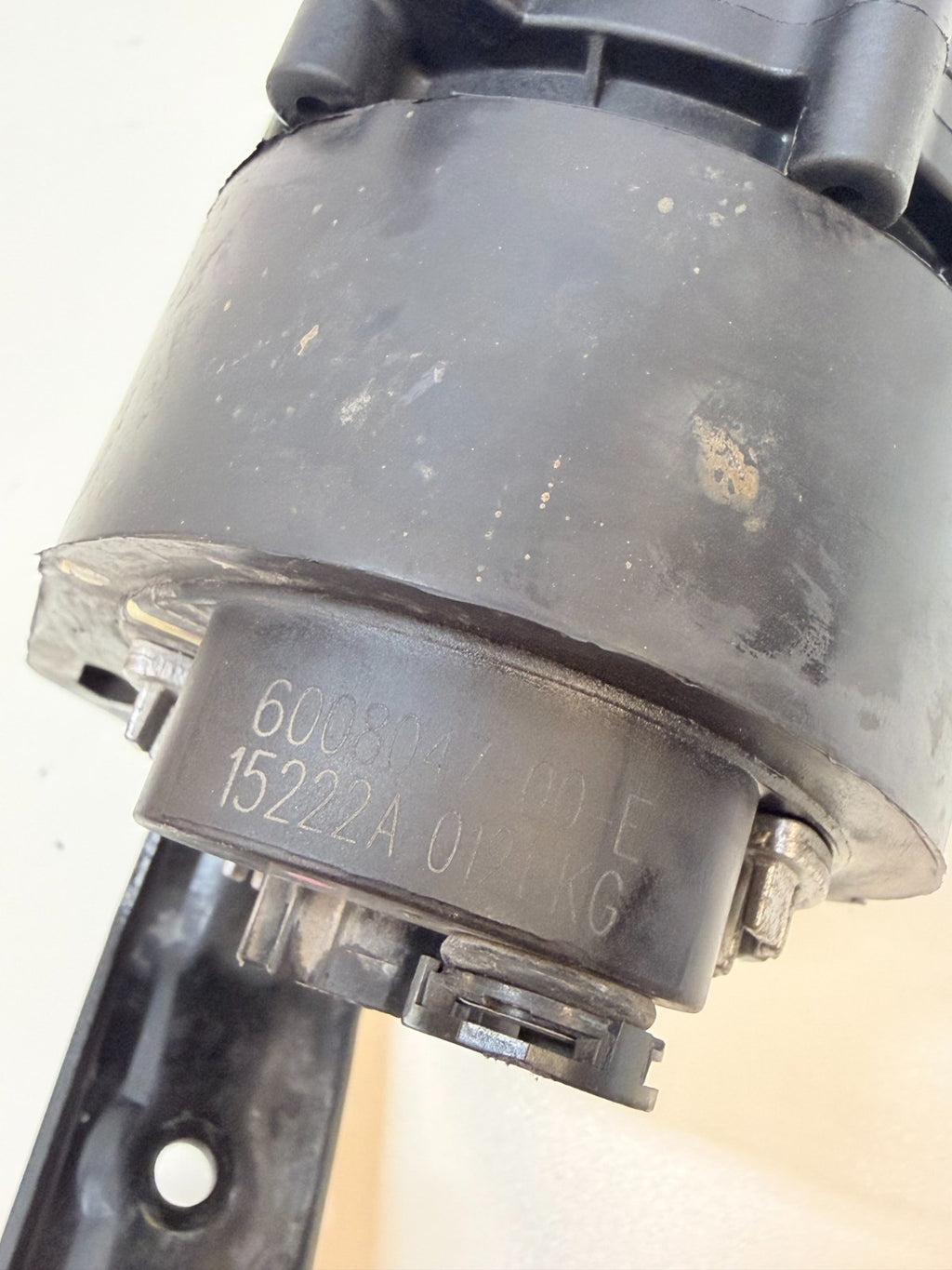 2012-2015 Tesla Model S Battery Coolant System Auxiliary Water Pump 6008047-00-E