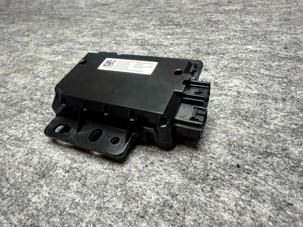 ♦️2017-2023 TESLA MODEL 3 FRONT USB HUB CHARGER CONTROL MODULE OEM, 1093295-00-A