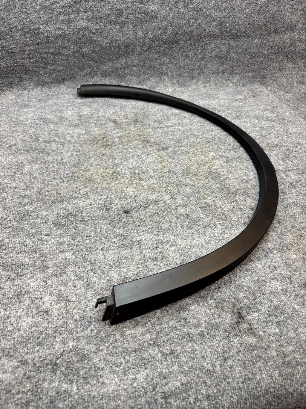 2020 - 2024 TESLA MODEL Y REAR RIGHT SIDE WHEEL FLARE MOLDING OEM, 1494164-00-C
