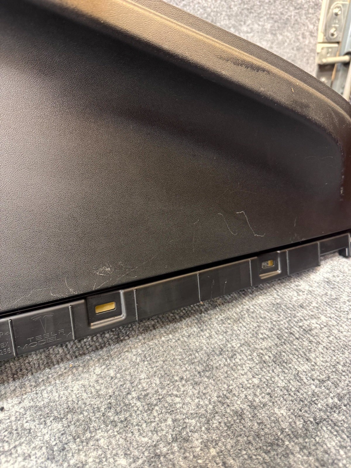 2020-2024 TESLA MODEL Y REAR RIGHT C PILLAR UPPER QUARTER PANEL OEM, 149460900F