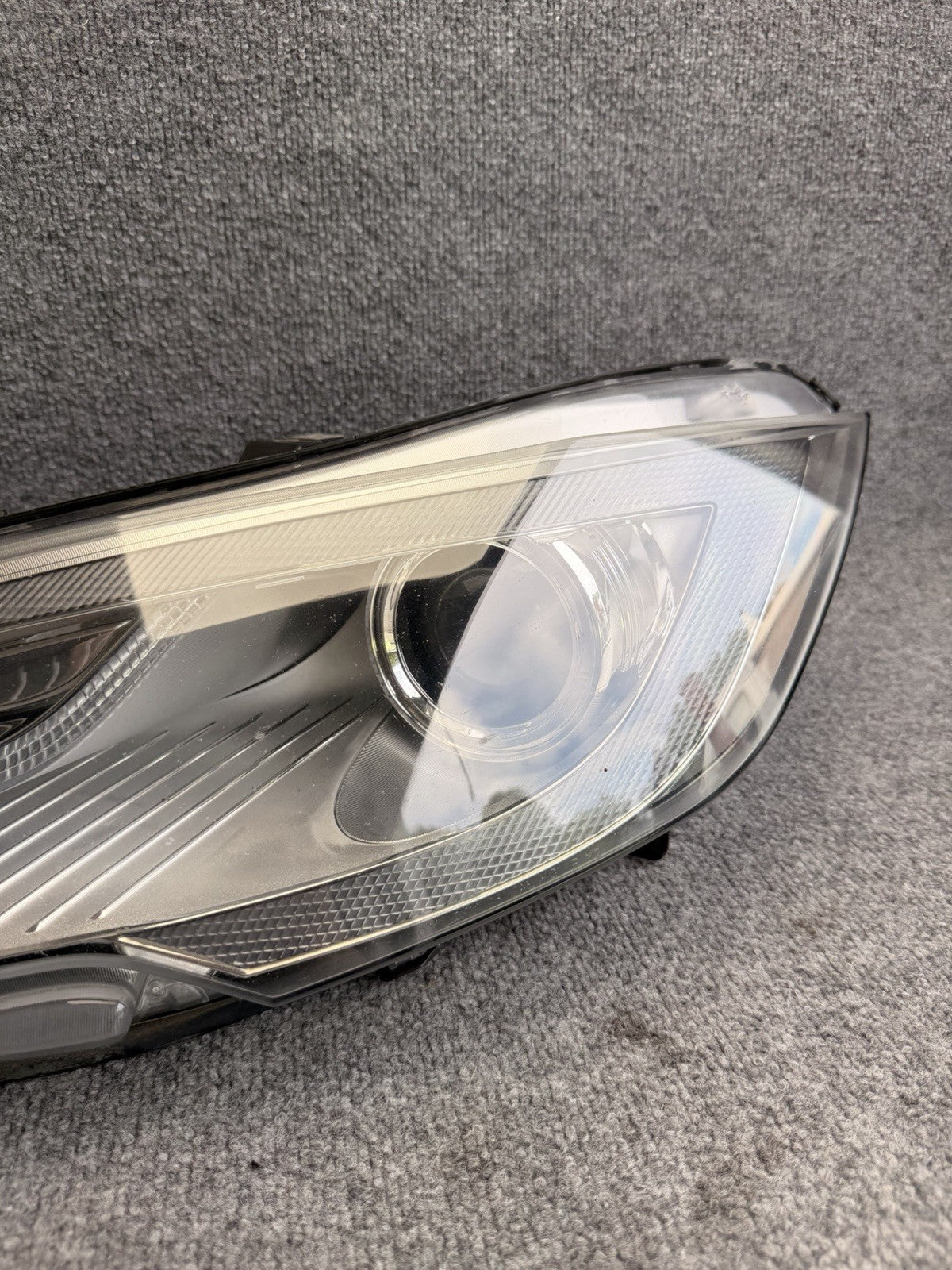TESLA MODEL S HEADLIGHT LEFT DRIVER 2012 2013 2014 2015 XENON 6005906-00-D OEM