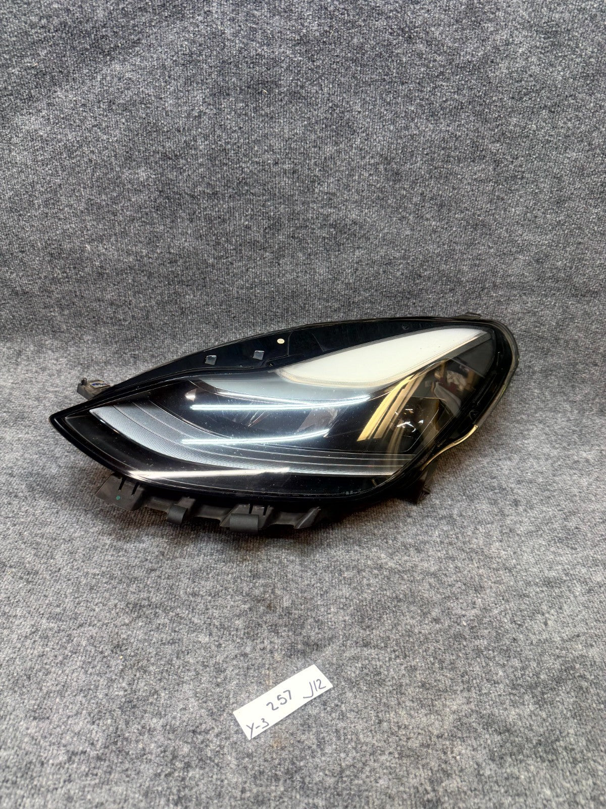 2020-2024 TESLA MODEL Y LEFT HEADLIGHT PROJECTOR MATRIX 2ND GEN OEM, 151495200C