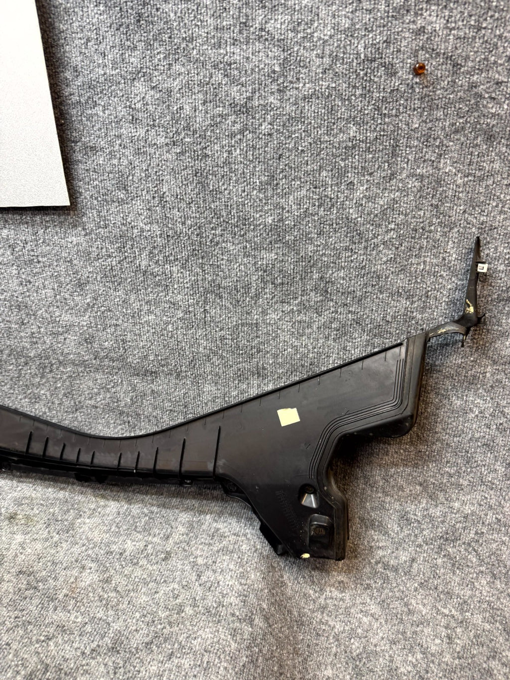 2017-2023 TESLA MODEL 3 FRONT WINDSHIELD WIPER COWL SCREEN PANEL OEM, 108169300G