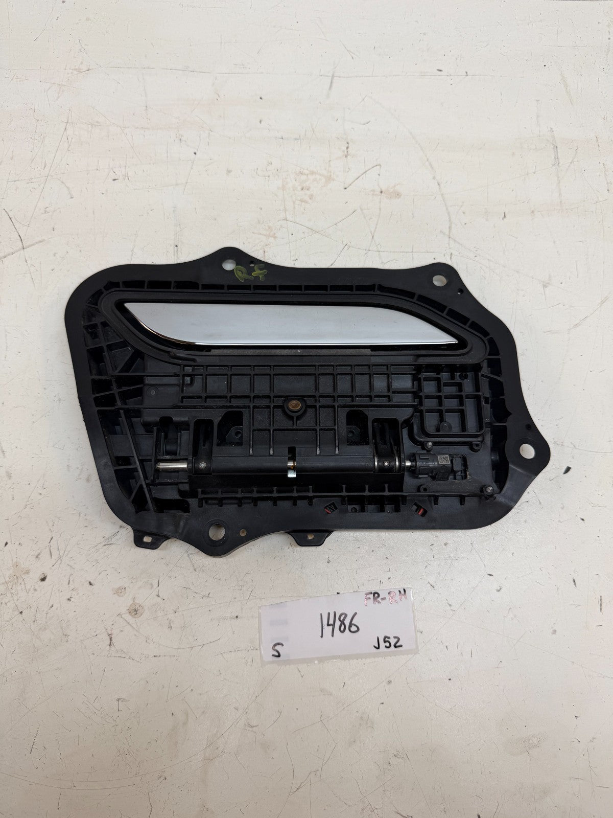 2016-2020 Tesla Model S Front Right Passenger Side Exterior Door Handle