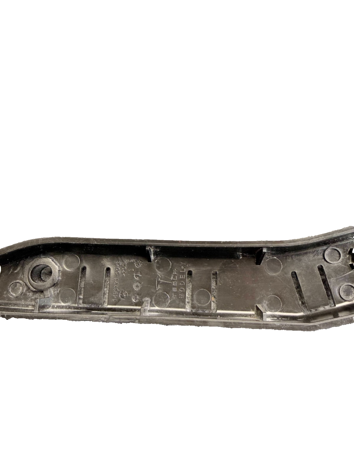 20-25 Tesla Model Y Front RH Fender Bumper Fascia Bracket Mount OEM 1493771-00-B