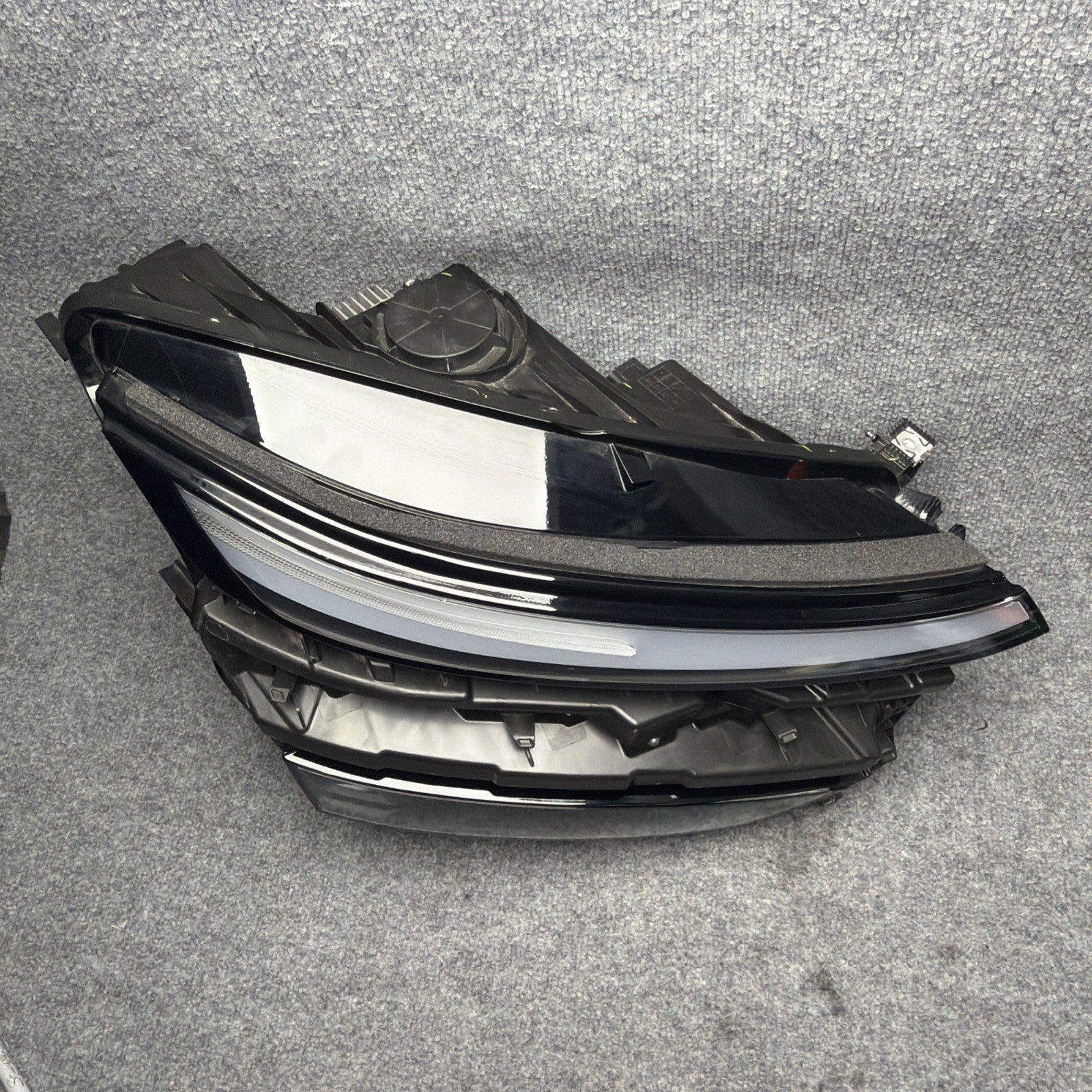 2025-2026 Tesla Model Y Juniper Right Side Headlight 1918348-00-D OEM