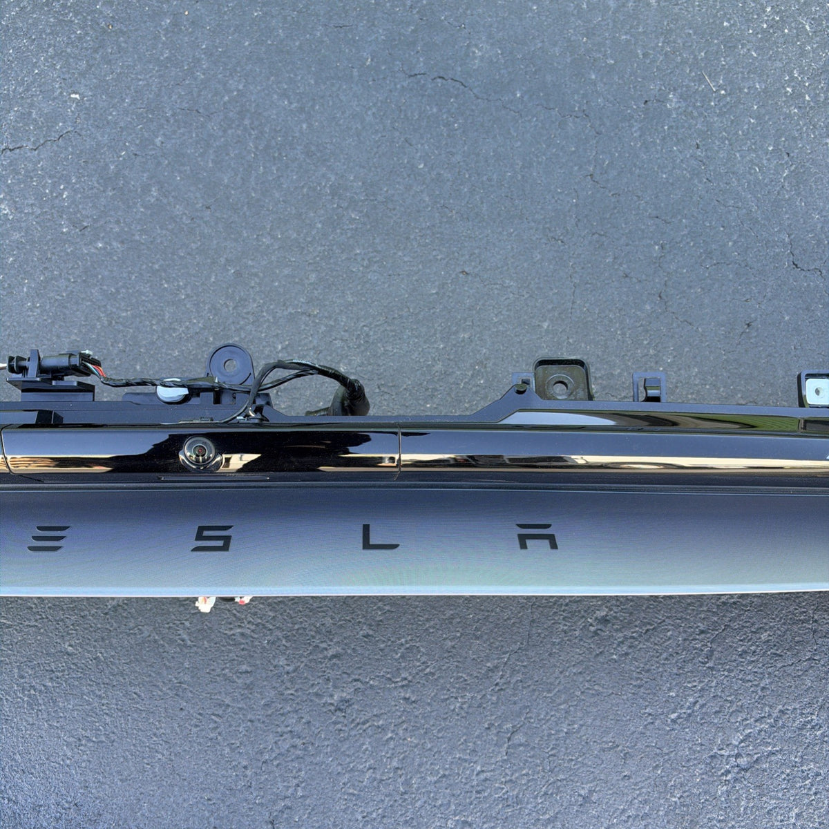 2025 2026 TESLA MODEL Y JUNIPER TAIL LIGHT OEM CENTER LED TAIL LAMP