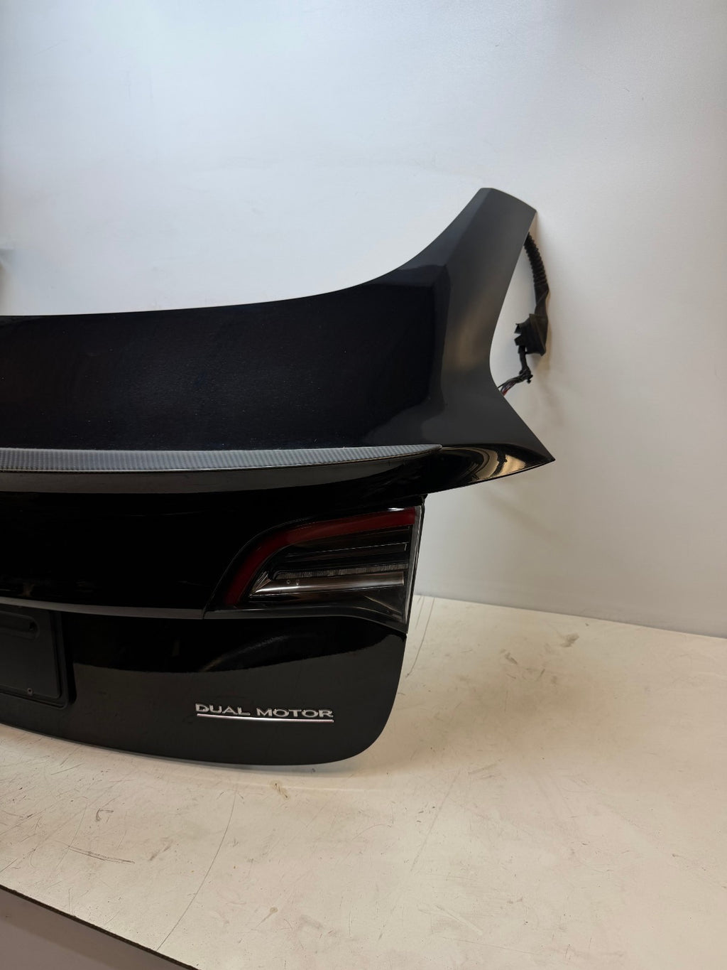2021-2023 Tesla Model 3 M3 Trunk Lid Powered Tailgate Liftgate Shell Assy OEM