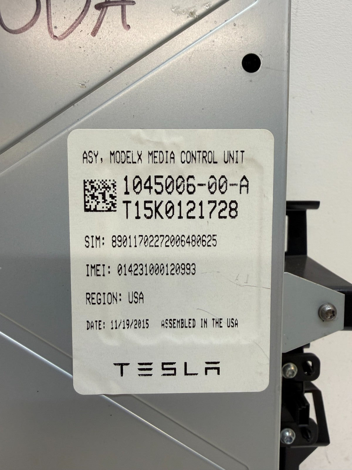 2016-2020 Tesla Model X Touch Screen Display Media Control Monitor 1045006-00-A