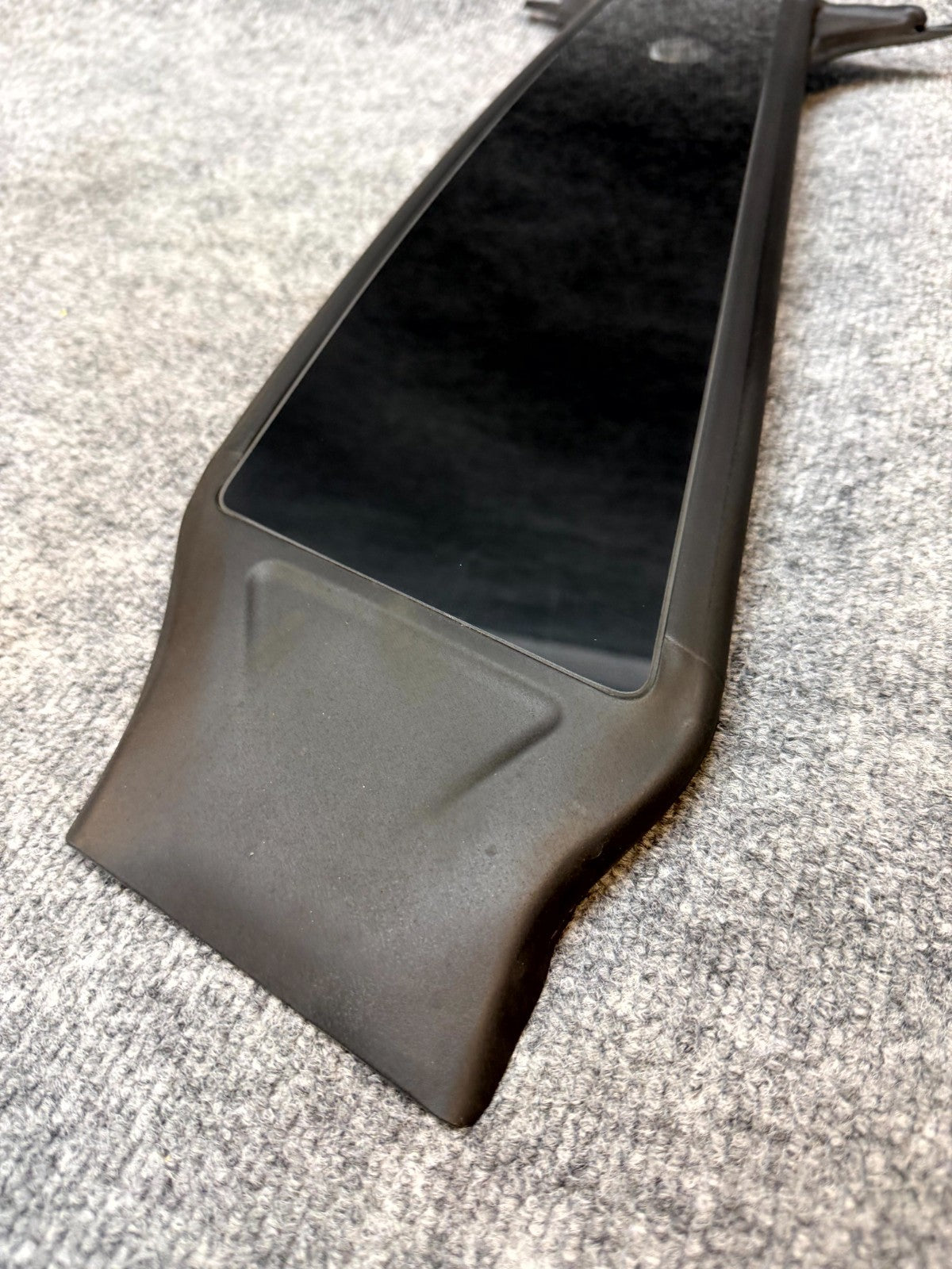 2020-2023 TESLA MODEL Y RIGHT B PILLAR APPLIQUE COVER W/CAMERA OEM, 1785300-00-C