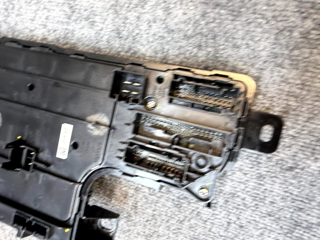 2020-2024 TESLA MODEL Y LEFT BODY CONTROLLER COMPUTER UNIT OEM, 1657648-02-A