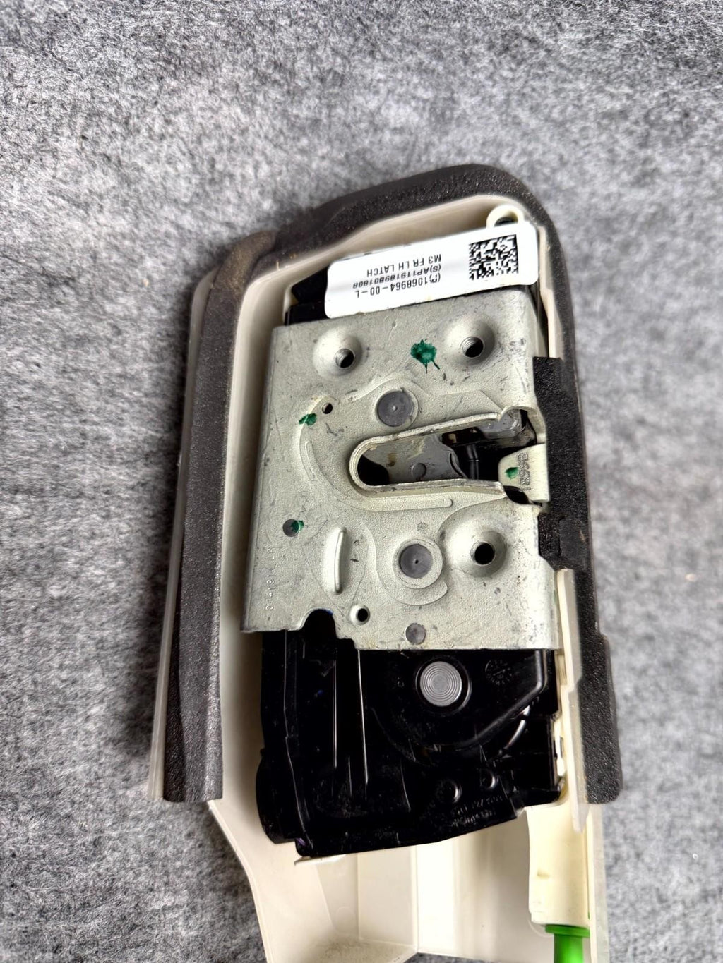 ♦️2017-2023 TESLA MODEL 3 FRONT LEFT DOOR LOCK LATCH ACTUATOR OEM, 1068964-00-L