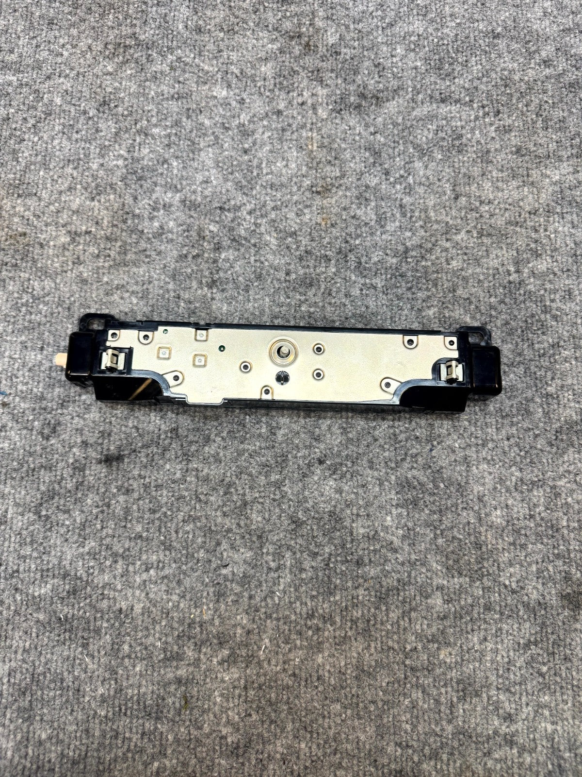 2020-2024 TESLA MODEL Y WIFI BLUETOOTH ANTENNA CONTROL MODULE OEM, 1585601-00-E