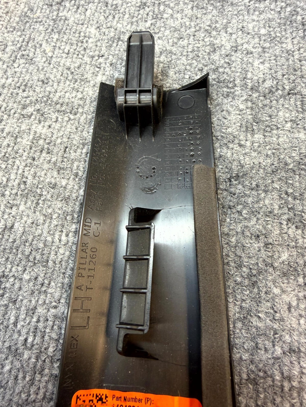 2020 - 2024 TESLA MODEL Y FRONT LEFT A-PILLAR MIDDLE TRIM COVER OEM 1494621-00-C