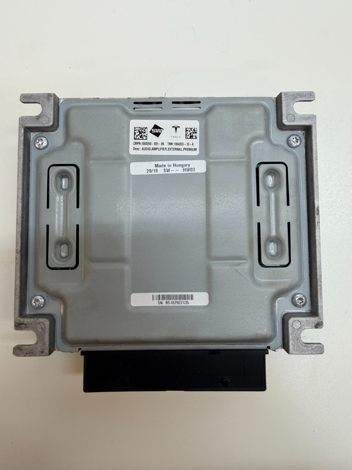2012-2020 Tesla Model S External Amp Audio Sound System Amplifier 1004833-10-A