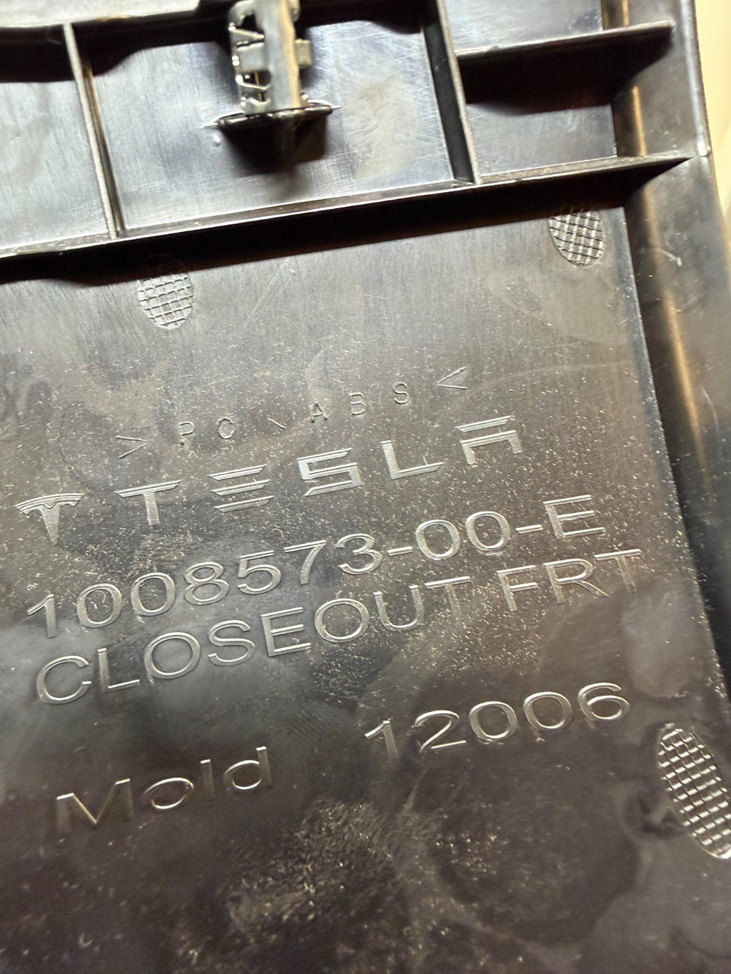 2012-20 TESLA Model S Center Console Closeout Trim Panel Cover 1008573-00-E