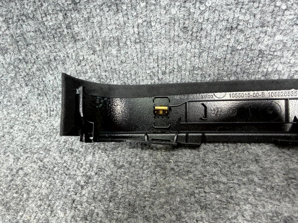 ♦️16-20 Tesla Model X Rear Right Side Upper Door Trim Cover Panel OEM,105826535C
