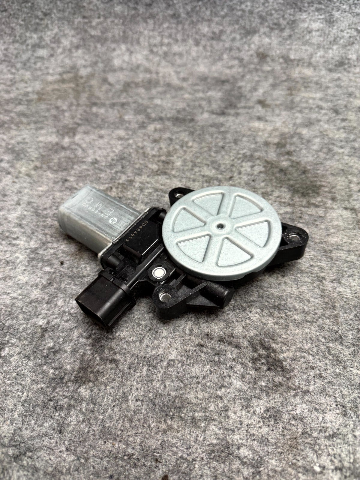 ♦️2012 - 2020 TESLA MODEL S RIGHT SIDE SUNROOF PANORAMIC MOTOR OEM, JN-658VD