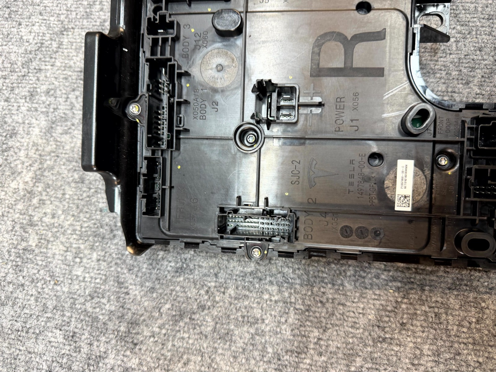 2020 - 2024 TESLA MODEL Y RIGHT LOW VOLTAGE ELECTRONIC MODULE OEM, 1657650-00-C