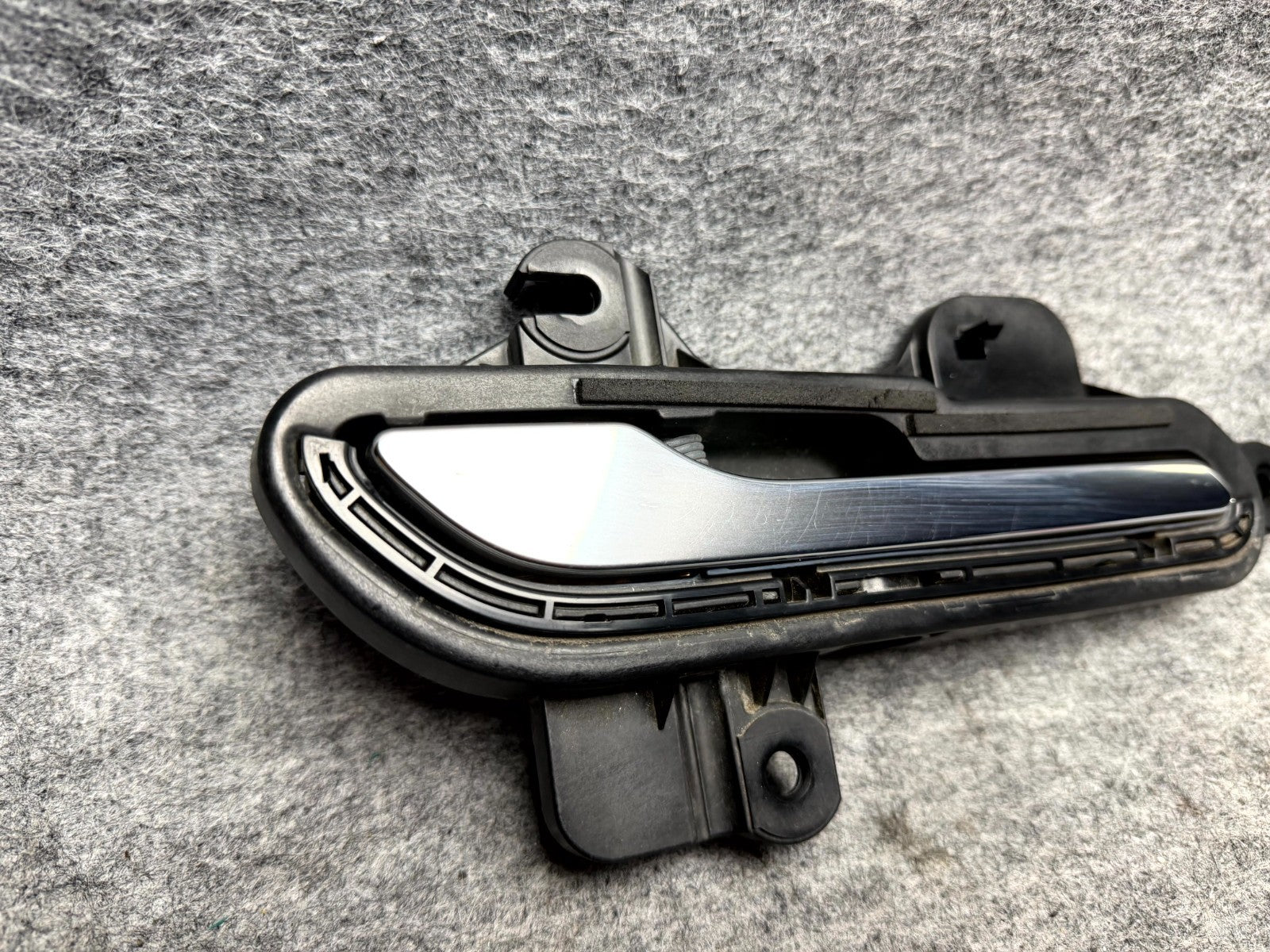 ♦️17–23 TESLA MODEL 3 FRONT/REAR RIGHT SIDE OUTER DOOR HANDLE OEM, 1081832-00-J