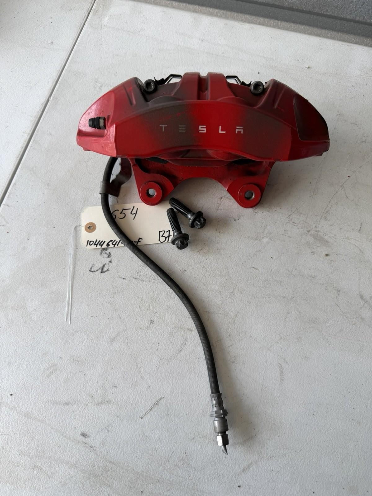 ♦️2017 - 2023 TESLA MODEL 3 FRONT LEFT SIDE BRAKE CALLIPER RED OEM, 1044641-00-F