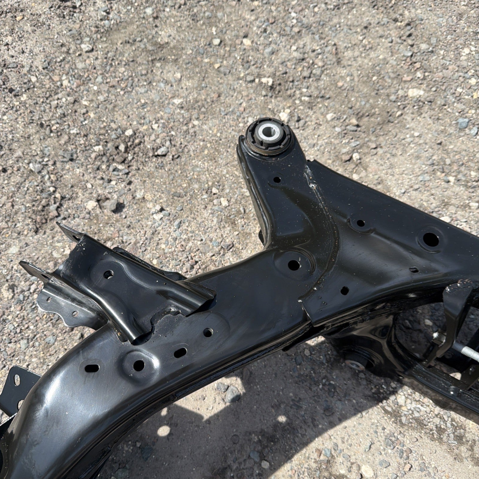 17-24 Tesla Model 3-Y Rear Suspension Subframe Cradle Crossmember 1044580-00-D