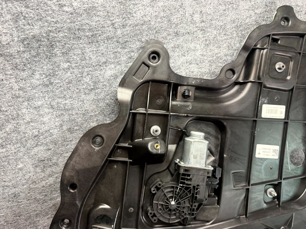 ♦️17–23 TESLA MODEL 3 REAR RIGHT DOOR WINDOW REGULATOR W/ MOTOR OEM, 109662300K