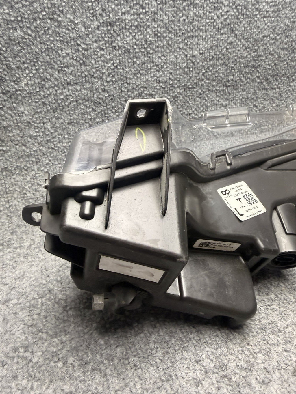 2017 -2023 For Tesla Model 3 -Y 107739-00-D Front LEFT Side Fog Light Dark Lamp