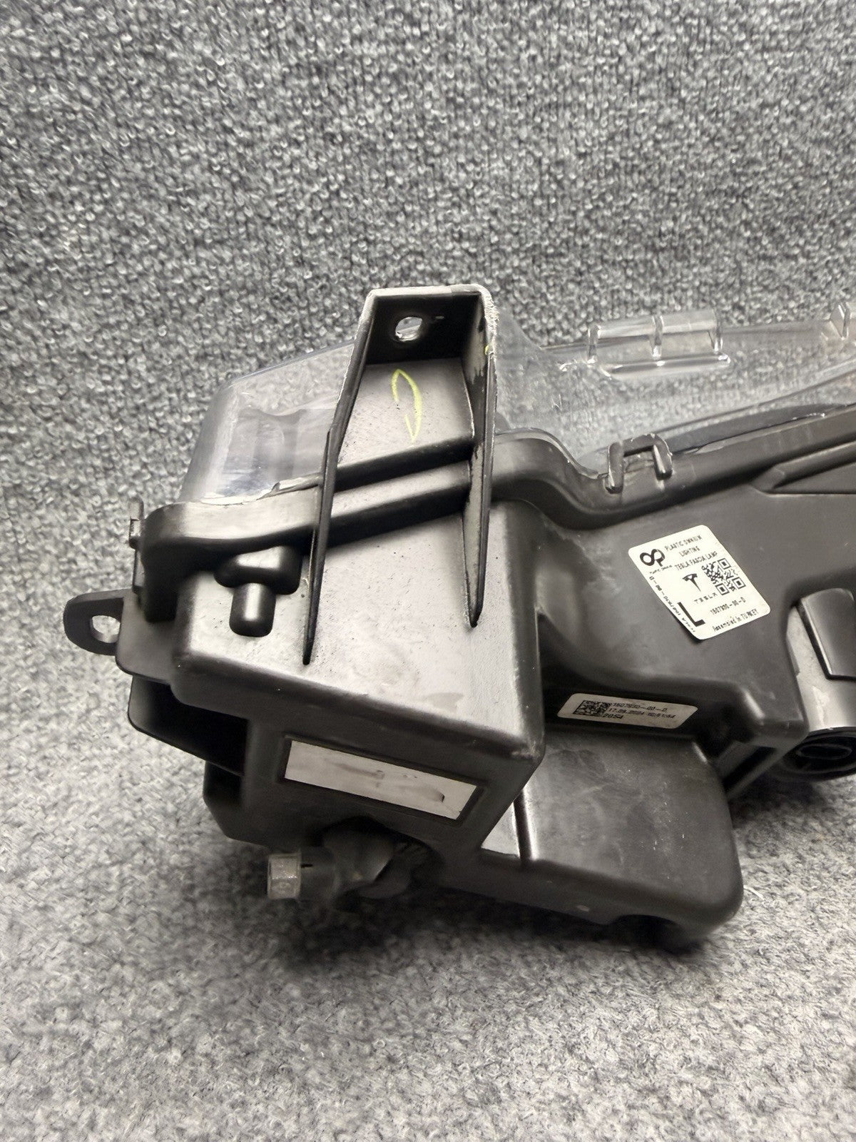 2017 -2023 For Tesla Model 3 -Y 107739-00-D Front LEFT Side Fog Light Dark Lamp