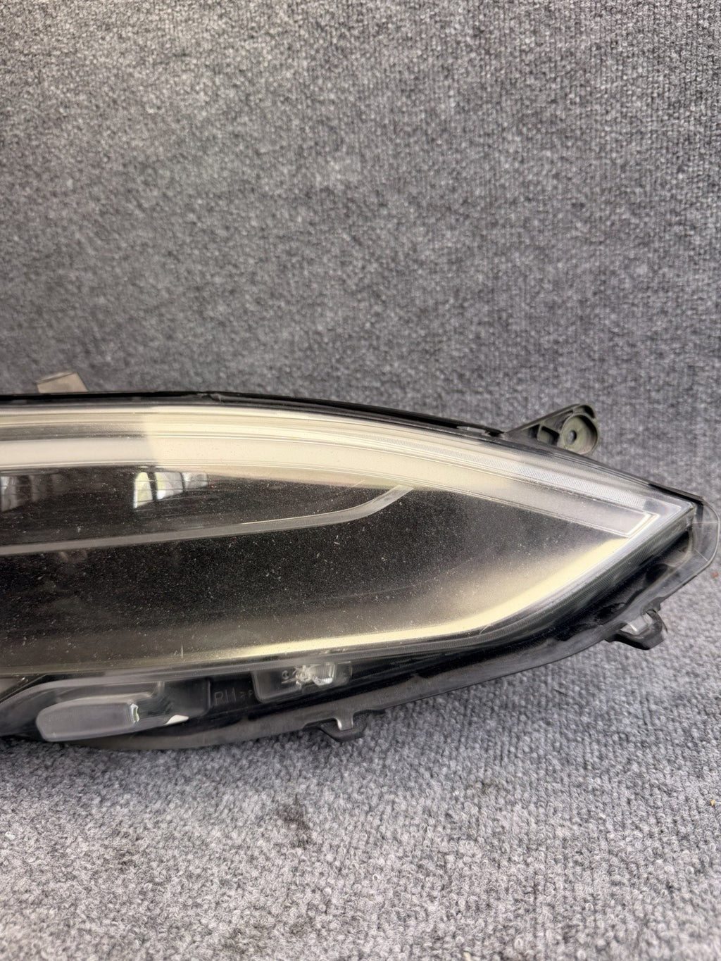 OEM  2016-2020 Tesla Model S Right Passenger Side Headlight 1053571-00-B