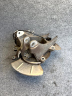 12–16 TESLA MODEL S REAR LEFT SPINDLE KNUCKLE HUB W/ DUST SHIELD OEM, 600643200A