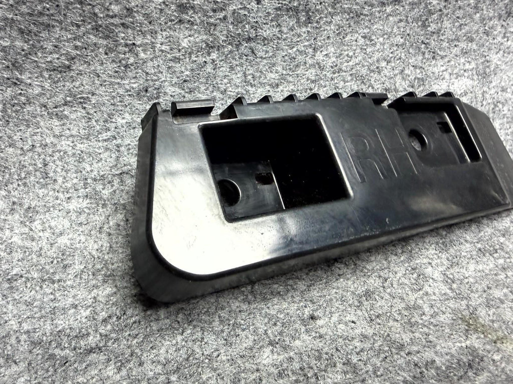 ♦️2017 - 2023 TESLA MODEL 3 RIGHT SIDE BUMPER BRACKET PLASTIC OEM, 1083993-00-D