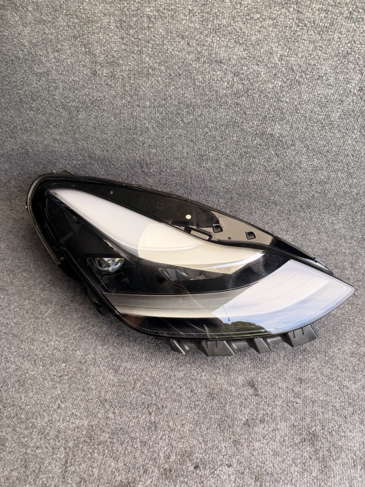 OEM Tesla 2021-2023 Model 3 2020-2024 Model Y Right LED Headlight 1514953-00-E